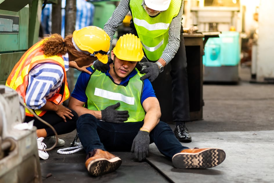 Keep Your Employees Safe! 6 Steps to Prevent Injuries and Improve Safety in the Manufacturing Industry